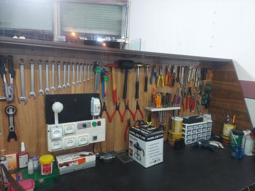 عکس تعمیرات ابزار آلات محسن