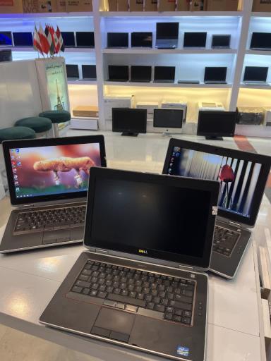 عکس فروشگاه لپ تاپ شمس رایانه