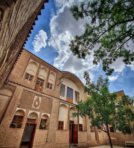 عکس خانه اعتمادی