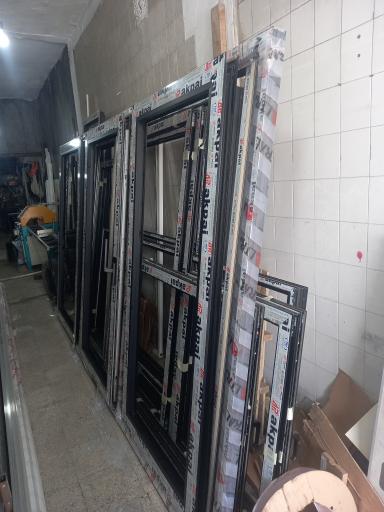 عکس درب و پنجره UPVC شانی لند
