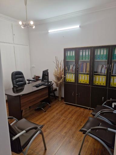 متخصصین کسب و کار هم نگر