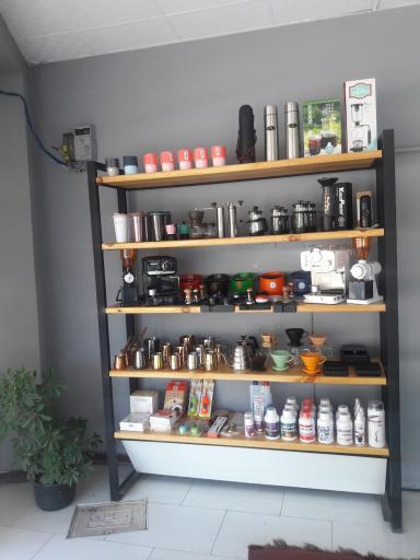 عکس فروشگاه قهوه فی یزد