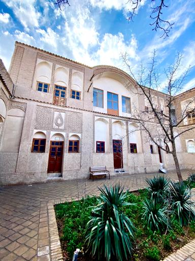 عکس خانه اعتمادی