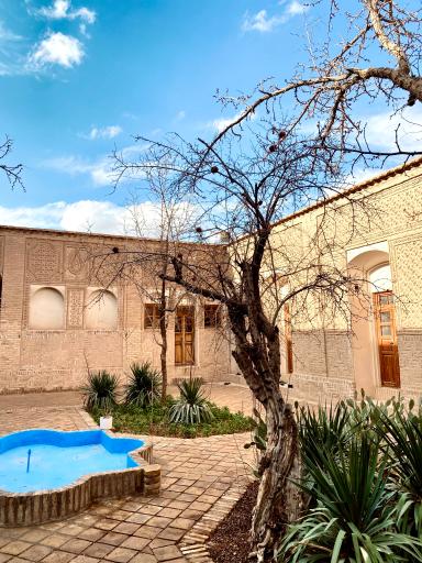 عکس خانه اعتمادی