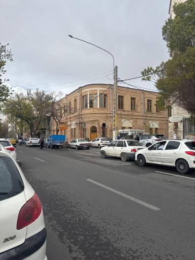 عکس مدرسه تاریخی دارالفنون تبریز ( مدرسه مظفریه)