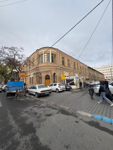 عکس مدرسه تاریخی دارالفنون تبریز ( مدرسه مظفریه)