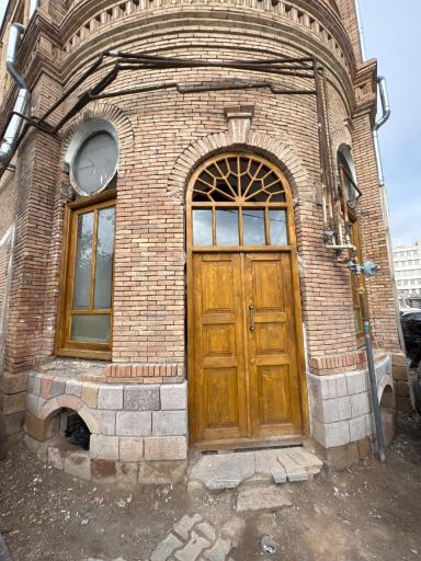 عکس مدرسه تاریخی دارالفنون تبریز ( مدرسه مظفریه)