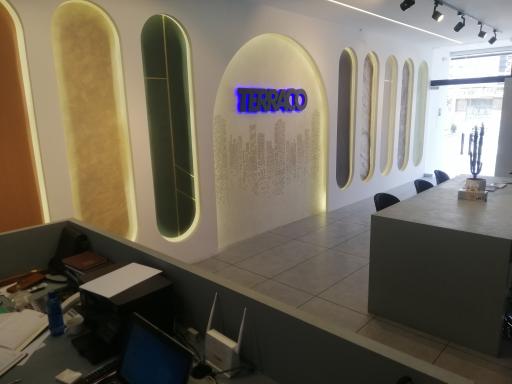 عکس فروشگاه مانی