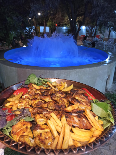 عکس رستوران باغ سیب