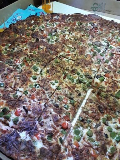 عکس پیتزا تنوری خشایار