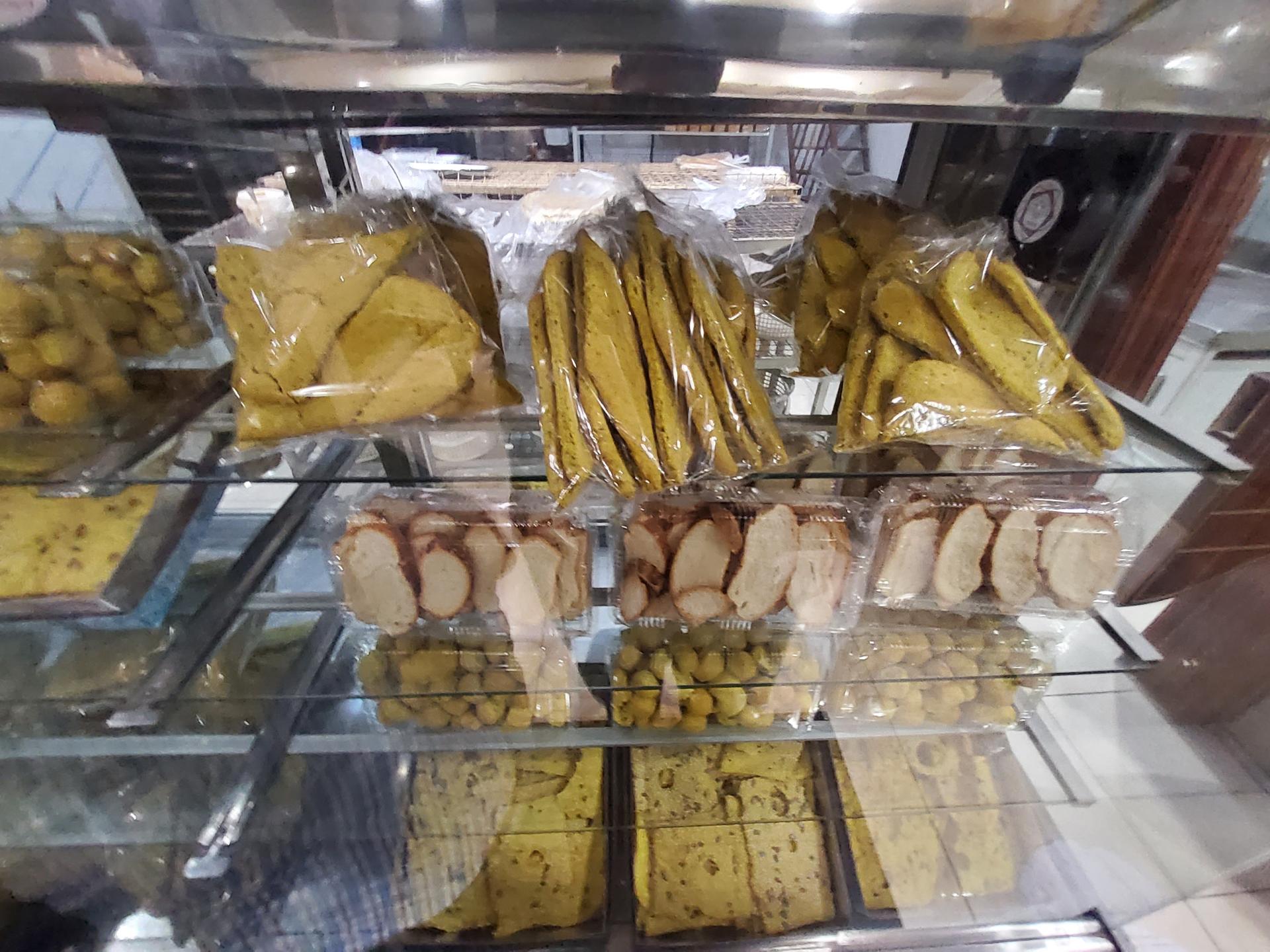 عکس نان آویژه