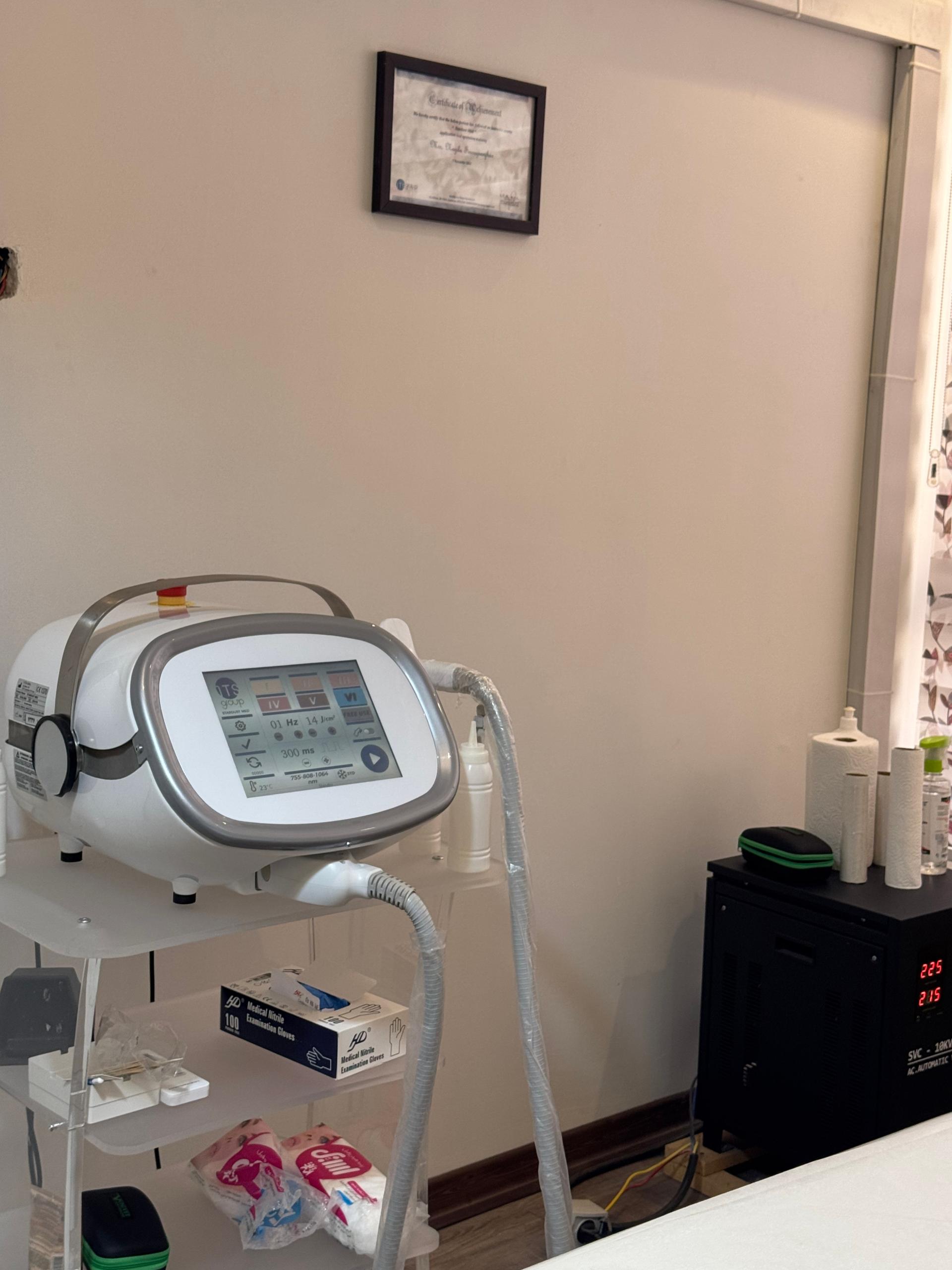 عکس کلینیک زیبایی اهورا