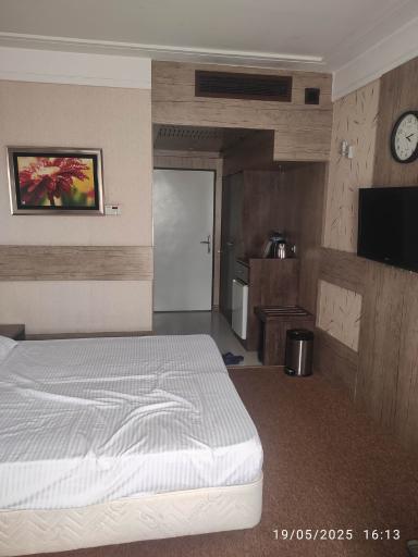 عکس هتل آزادی