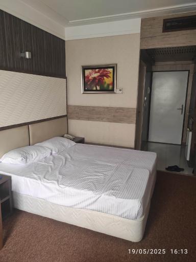 عکس هتل آزادی