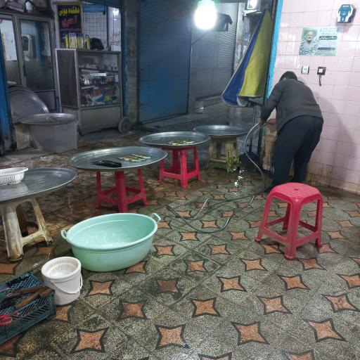 عکس بازار ماهی فروشان