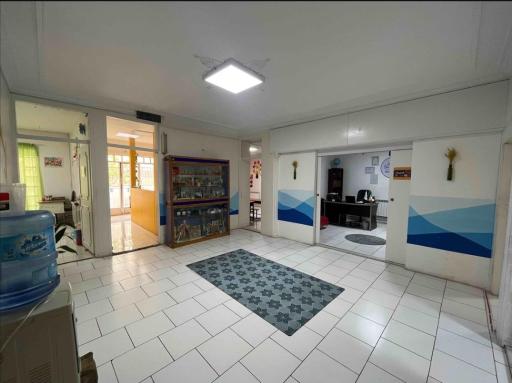 عکس دبستان دخترانه موفق