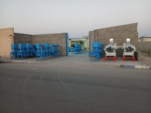 عکس ماشین سازی حجت باقری و پسران 