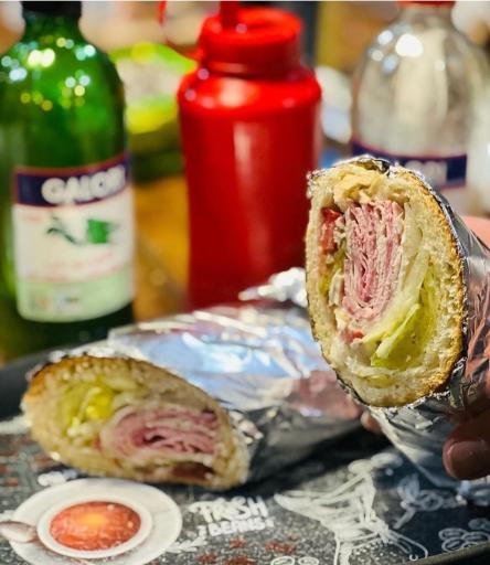 عکس کافه فست فود دانژه