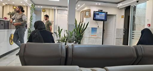 عکس آزمایشگاه پاتوبیولوژی لارا