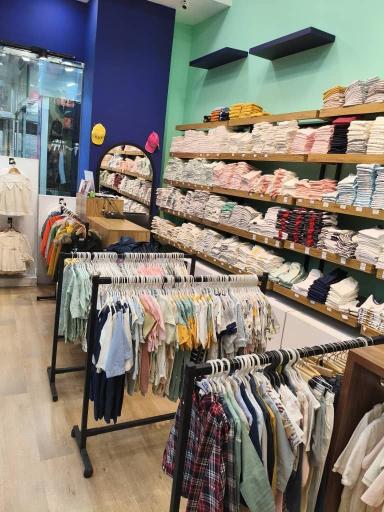 عکس فروشگاه لباس کودک سانلی کیدز