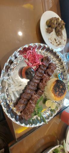 رستوران 3 کاج شهسوار