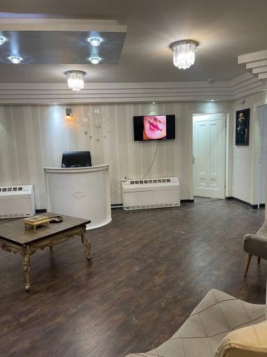 عکس دکتر ساره سادات شهیدی(پوست، مو، لیزر)