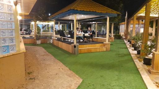 عکس کافی شاپ و فست‌ فود اُدت