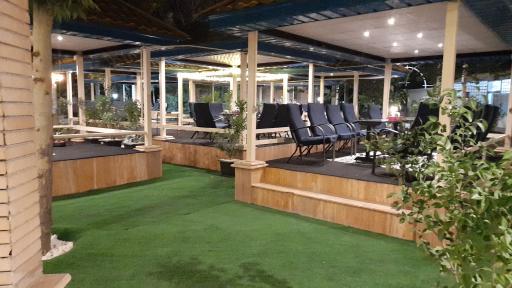 عکس کافی شاپ و فست‌ فود اُدت