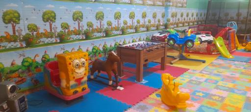 عکس خانه بازی کودک سروین