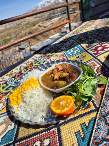 عکس رستوران سنتی تاتزا کوهرنگ