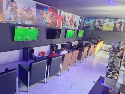 عکس کافه گیم اوشیدا