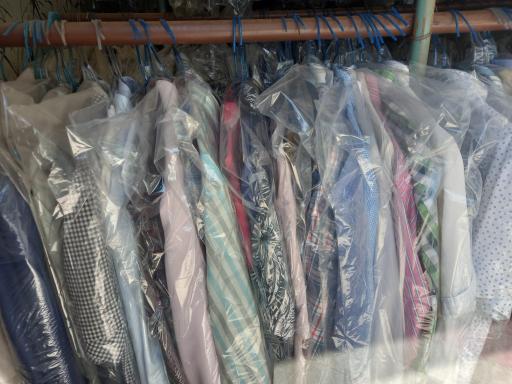 عکس خشکشویی و سفید شویی آیینه اکسپرس