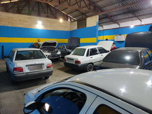 عکس کلینیک اتومبیل کارینو