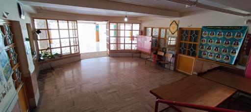 عکس دبیرستان دخترانه نیایش