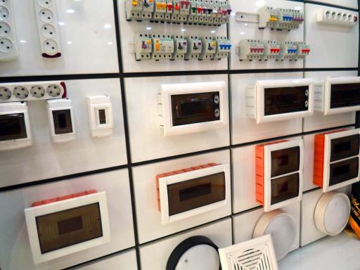 عکس ایران الکتریک و دنا الکتریک