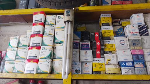 عکس تعویض روغن و آپاراتی عمو ناصر