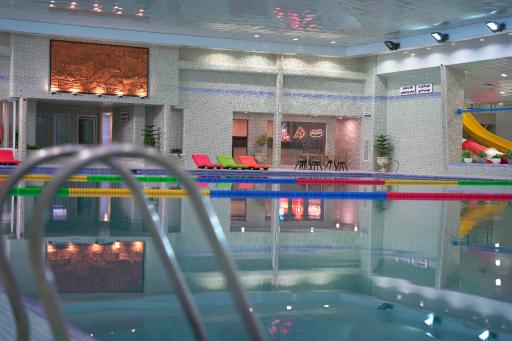 عکس استخر مجموعه تفریحی ورزشی احسان ماندگار