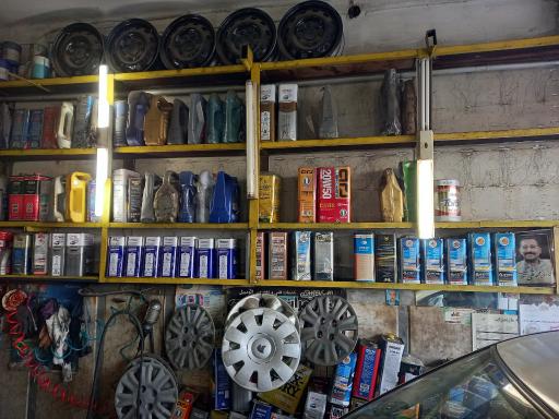 عکس تعویض روغن و آپاراتی عمو ناصر