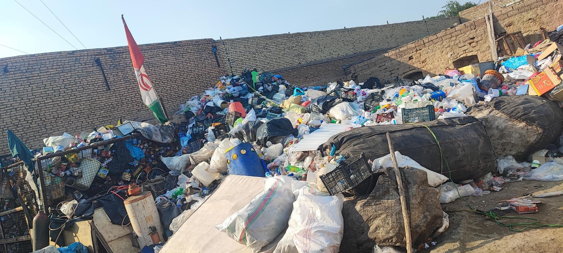 عکس انبار ضایعات برادران زارعی 