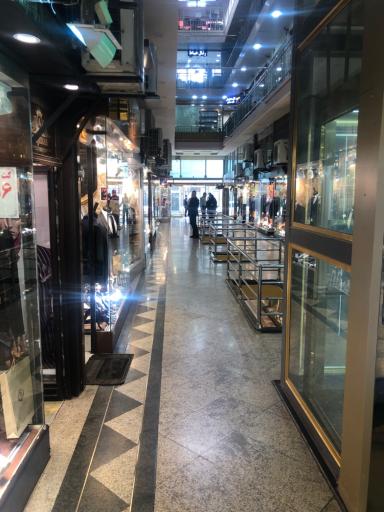 عکس پاساژ ضرغامی