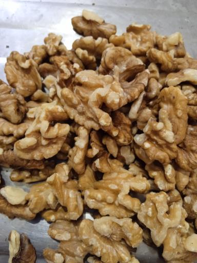 عکس فروشگاه سبزینه سروناز