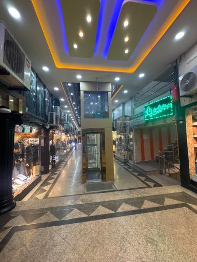 عکس پاساژ ضرغامی