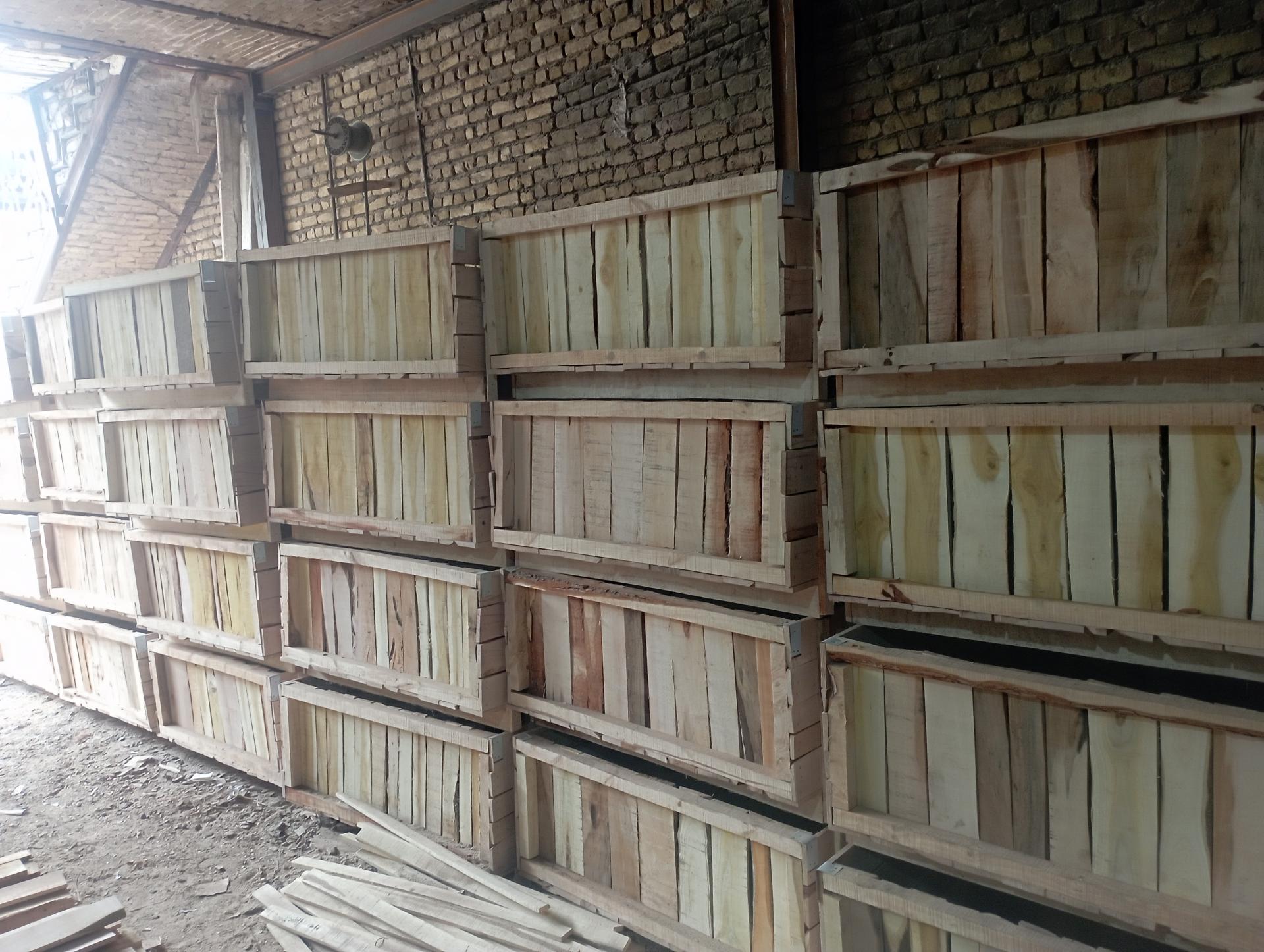 عکس کارگاه چوب بری شرافتی 