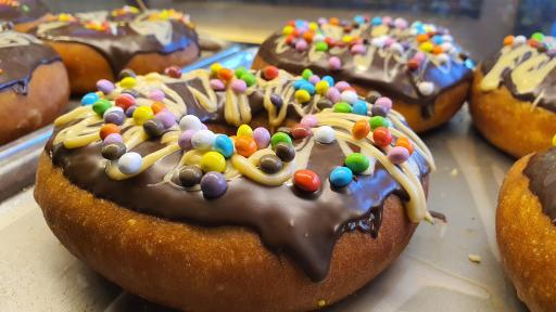 عکس نان شاهین