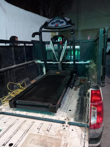 عکس شهر تردمیل و صندلی ماساژ