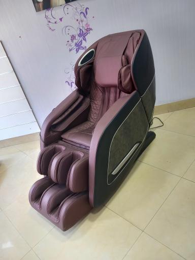 عکس شهر تردمیل و صندلی ماساژ