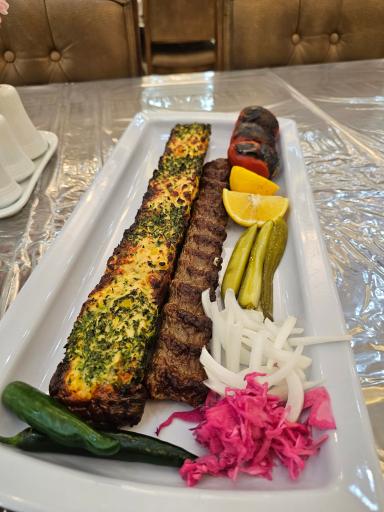 عکس رستوران بوف سپید