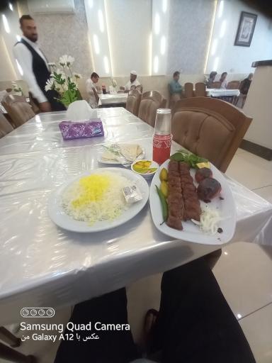 عکس رستوران بوف سپید