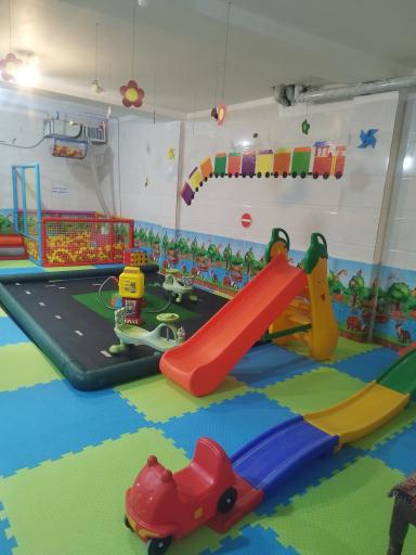 عکس خانه بازی فرفری