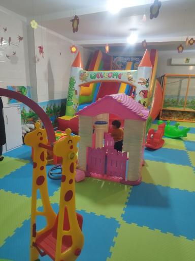 عکس خانه بازی فرفری